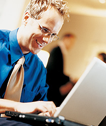 Vorsicht: Mitarbeiter von Banken werden Sie per E-Mail nie nach Ihren Zugangsdaten fragen.