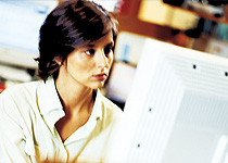 Vorsicht: Mitarbeiter von Banken werden Sie per E-Mail nie nach Ihren Zugangsdaten fragen.